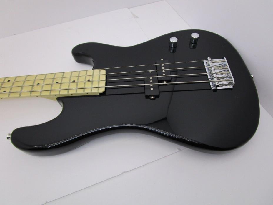 Davison Electric Bass Guitar 4 String with Dual P Pickups Black w/Gig bag