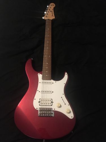 Yamaha Pacifica GIGMAKER Electric Guitar Only - Metallic Red