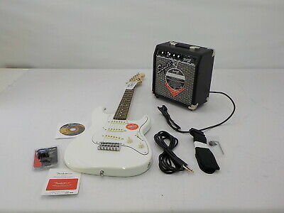 Squier by Fender Short Scale Stratocaster - Olympic White Bundle