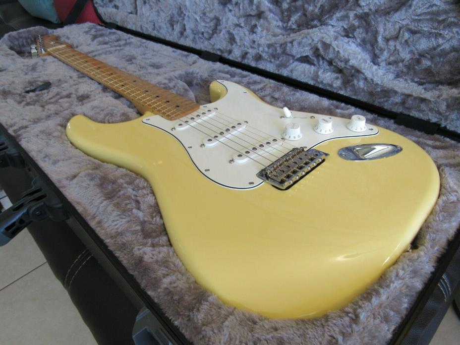 Fender Player Stratocaster Butter Cream Locking Tuners & Case Best Deal on Ebay-