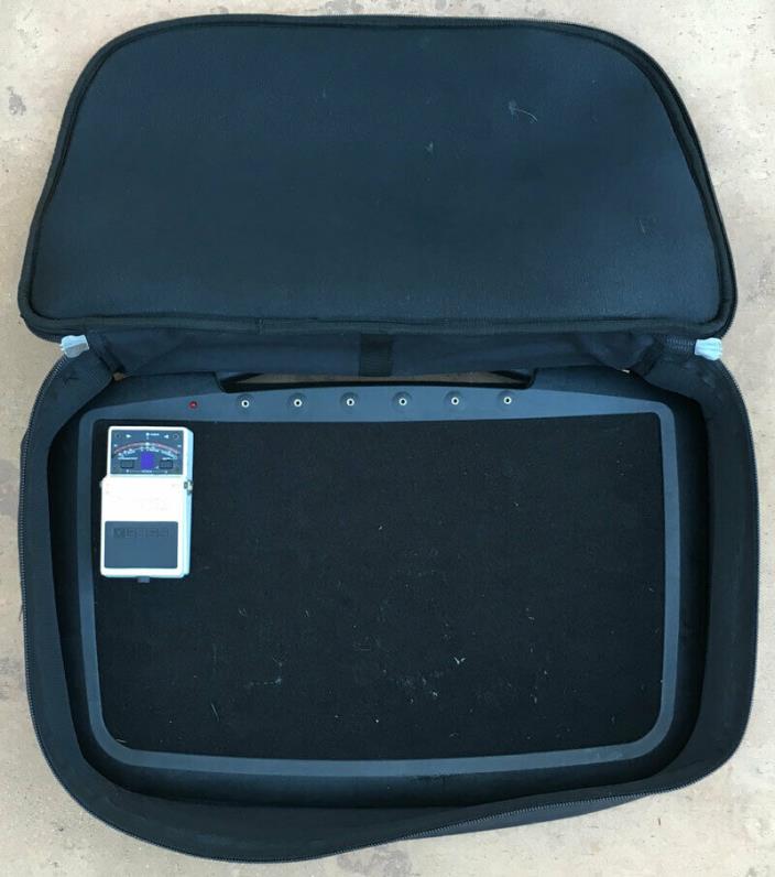 SKB PS6 Pedal Board W/ Padded Carry Case Power Supply and 5 Pedal Cables