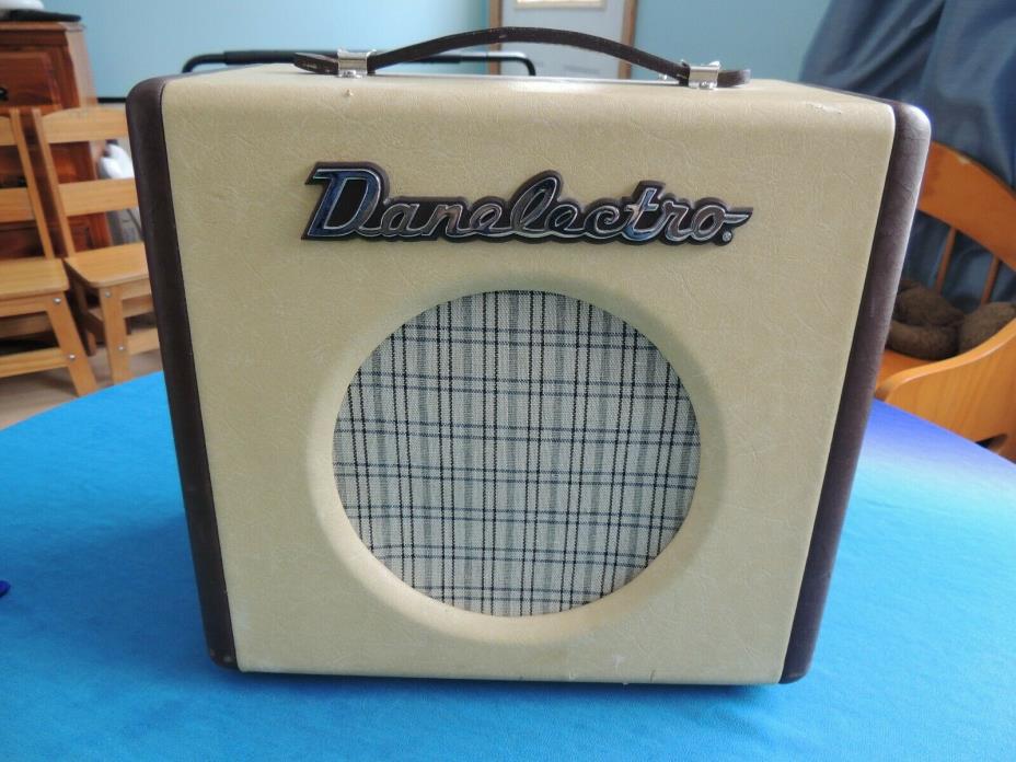 Danelectro Nifty-Fifty Guitar Amplifier/Amp