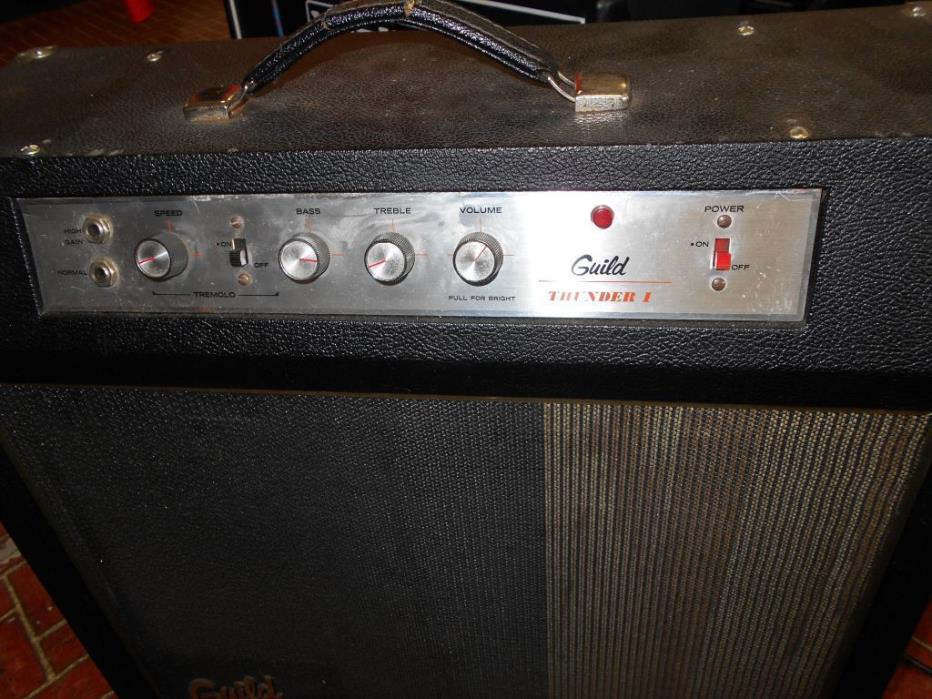 RARE VINTAGE GUILD THUNDER T-1 TWIN TUBE GUITAR COMBO AMP 2X10