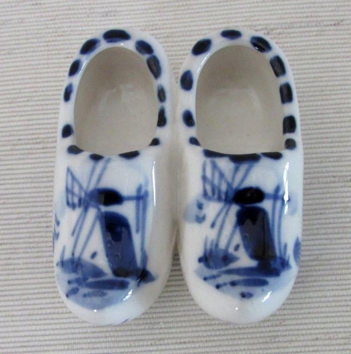 Blue Delft Style Pair of Dutch Shoes, Hand Painted Porcelain Vintage Miniature