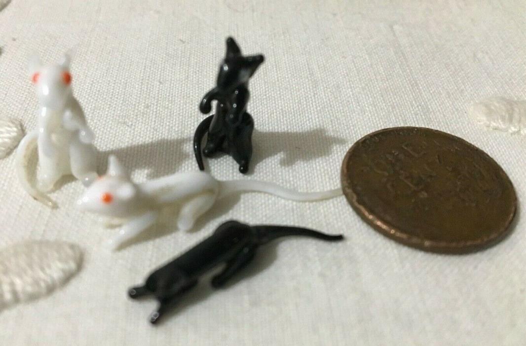 4 Vintage Blown Glass Miniature White & Black Mice 1