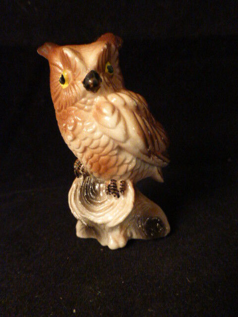 Vintage Novelty Gift Shop Miniature Mini Hard Plastic Owl Bird Hong Kong Animal