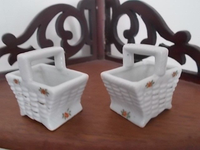 Porcelain Miniature Basket Made in Occupied Japan