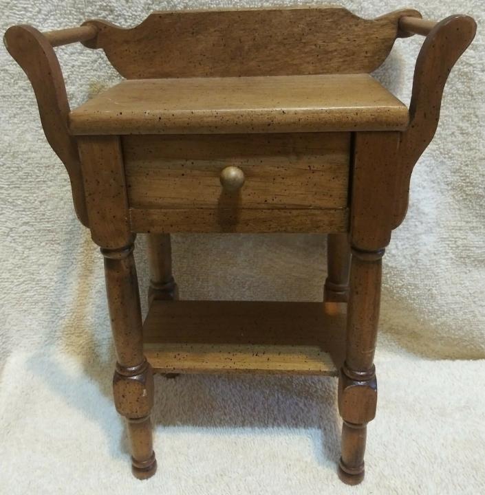 Vtg Taiwan Solid Wood 10