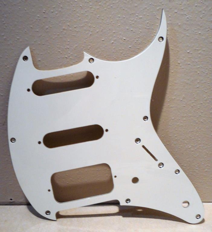 NEW OLDSTOCK WASHBURN WM SERIES ELECTRIC GUITAR 3 PLY PICKGUARD 2S1H CREAM