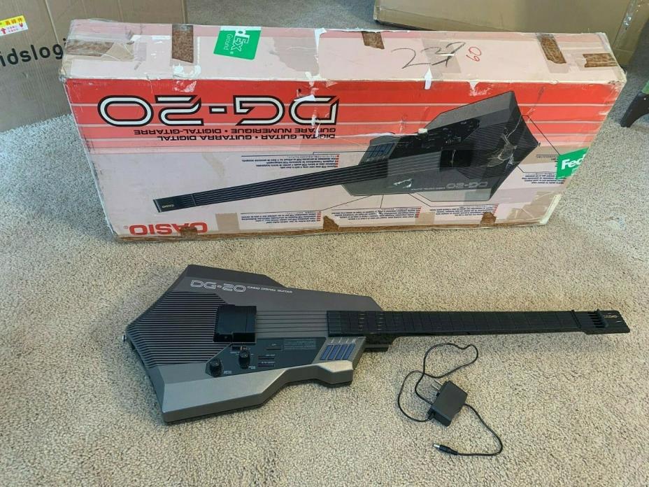 Casio DG-20 DG20 Digital Guitar with adapter and original box!! EXCELLENT CONDIT