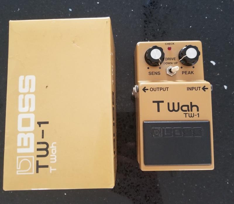 BOSS T Wah T-W1 1983 Made in Japan Black Label with original Box