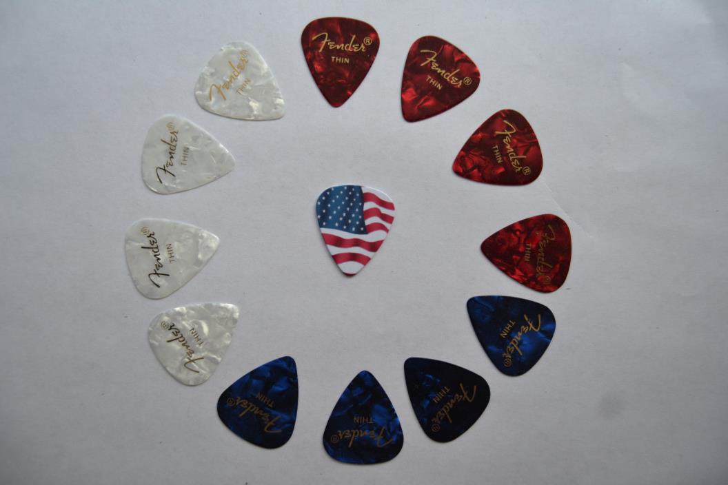 FENDER THIN GUITAR PICKS RED WHITE BLUE MOTO US FLAG PICK BONUS