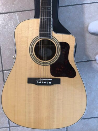 GIBSON SONGMAKER DSM-CE DREADNOUGHT CUTAWAY ACOUSTIC GUITAR : MINT CONDITION