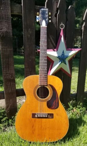Vintage 1960's Harmony H-162 acoustic guitar natural