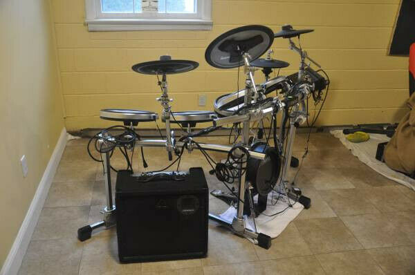 Electronic Drum Set - Yamaha DTX900 - $3500 (NJ Bergen County)