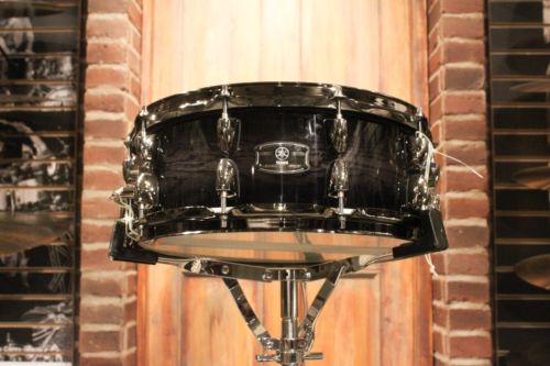 Yamaha Live Custom 5.5x14 Black Shadow Sunburst Snare Drum - Used!