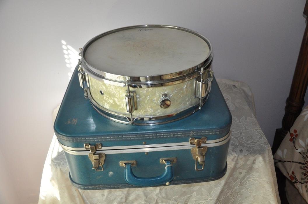 Vintage Rogers snare drum with Ludwig stand and 3 sets of sticks