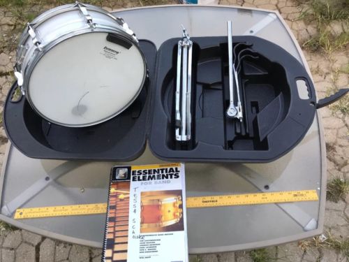 Ludwig Snare Drum With Stand And Case. S Snare DB-300 High Quality