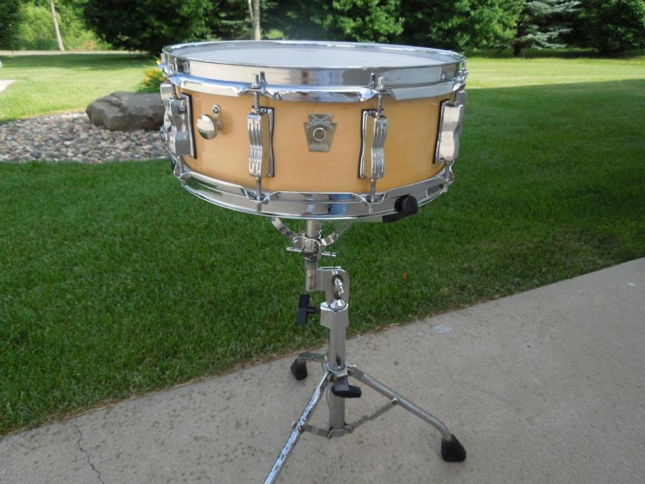 Ludwig vintage maple snare drum 5x14 beautiful drum, take a look!!