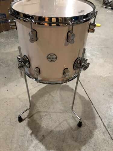 PDP CONCEPT MAPLE 14 X 12 FLOOR TOM Pearlescent White