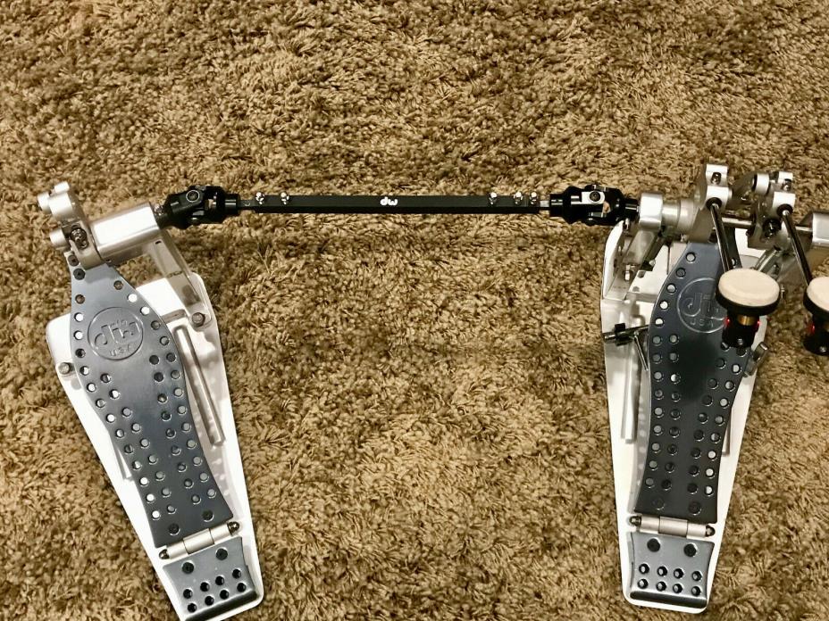 DW Machined Direct Drive (MDD) Double Pedal-Used with Bag and Beater Accessories