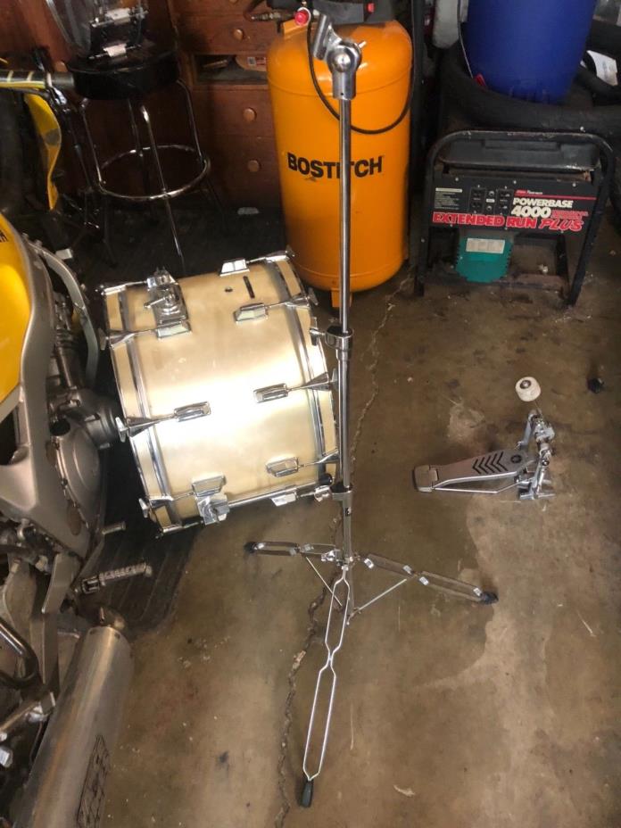 Cymbal stand straight double braced