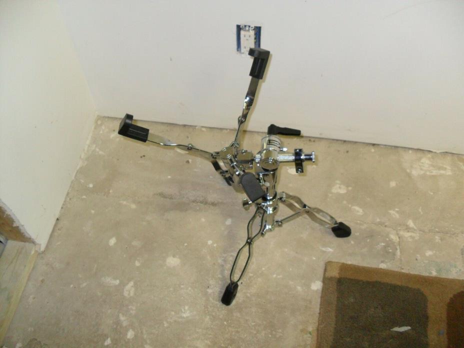 DW 9000 Snare Stand