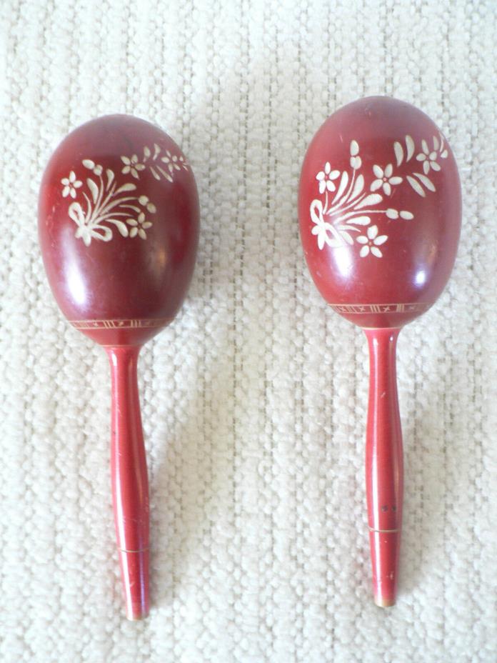 Vintage Hand Carved Maraca Set in Good Condition
