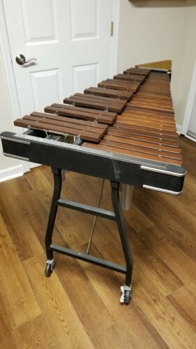 Vintage Musser M50 Xylophone 3.5 Octave Rosewood Bars