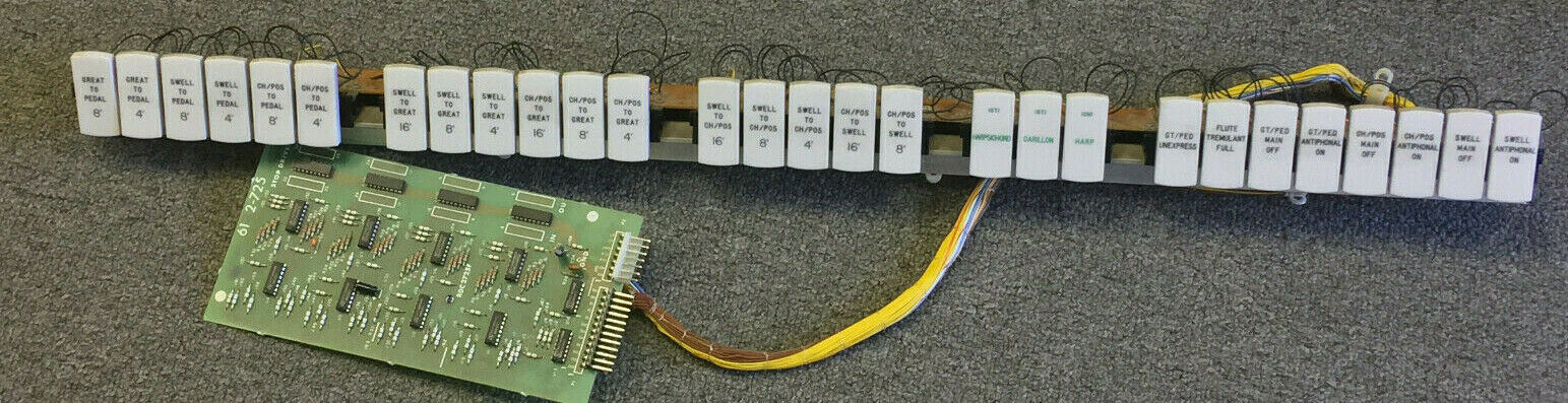 Rodgers Organs Coupler Rail (lighted) with Stop Driver Board 6122-725