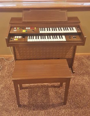 Vintage Yamaha Electone Model 115 Organ & bench ser. #3140 Local Pick Up