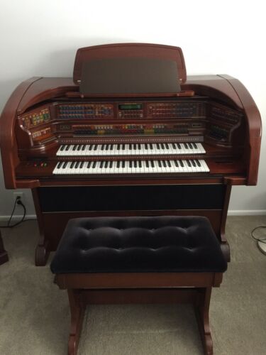 Lowrey Majesty LX510 Electronic Organ - CHERRY FINISH
