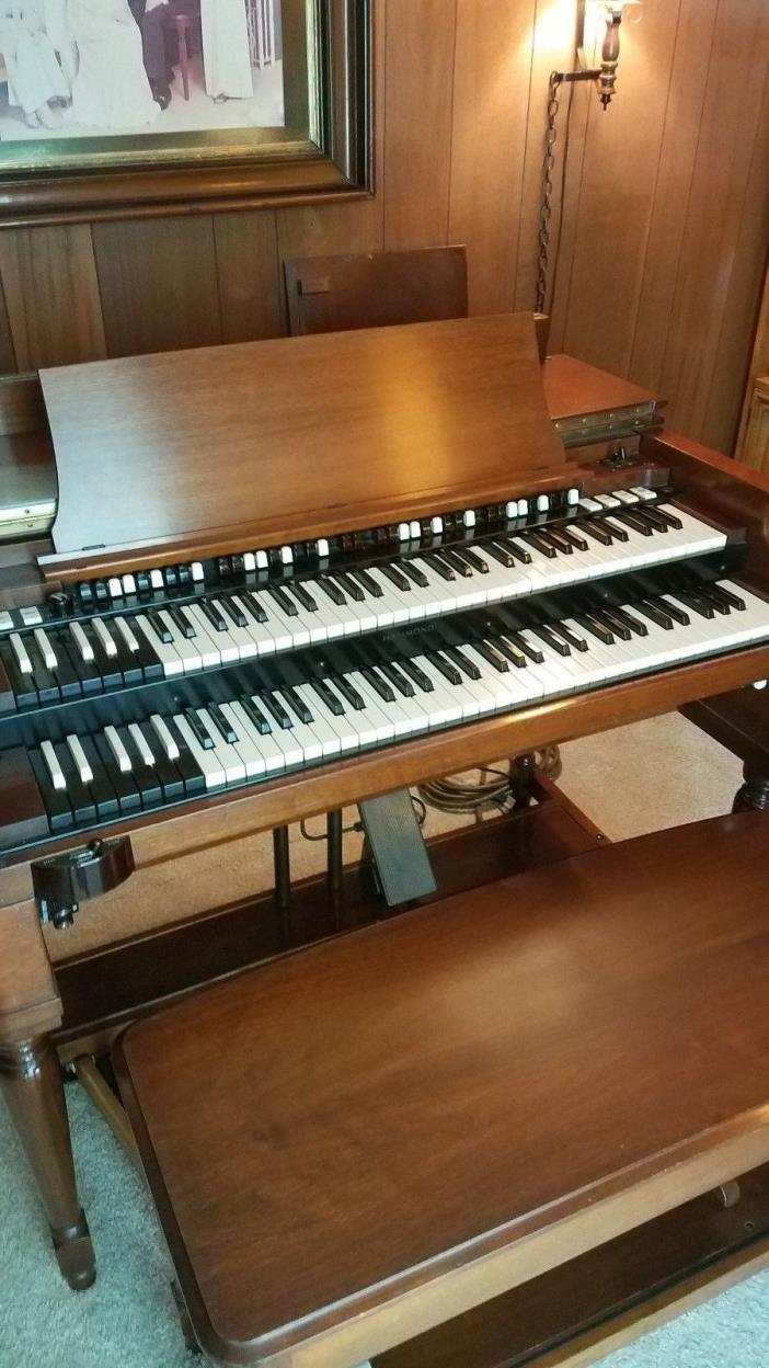 Hammond B3 Organ w/Leslie Speaker