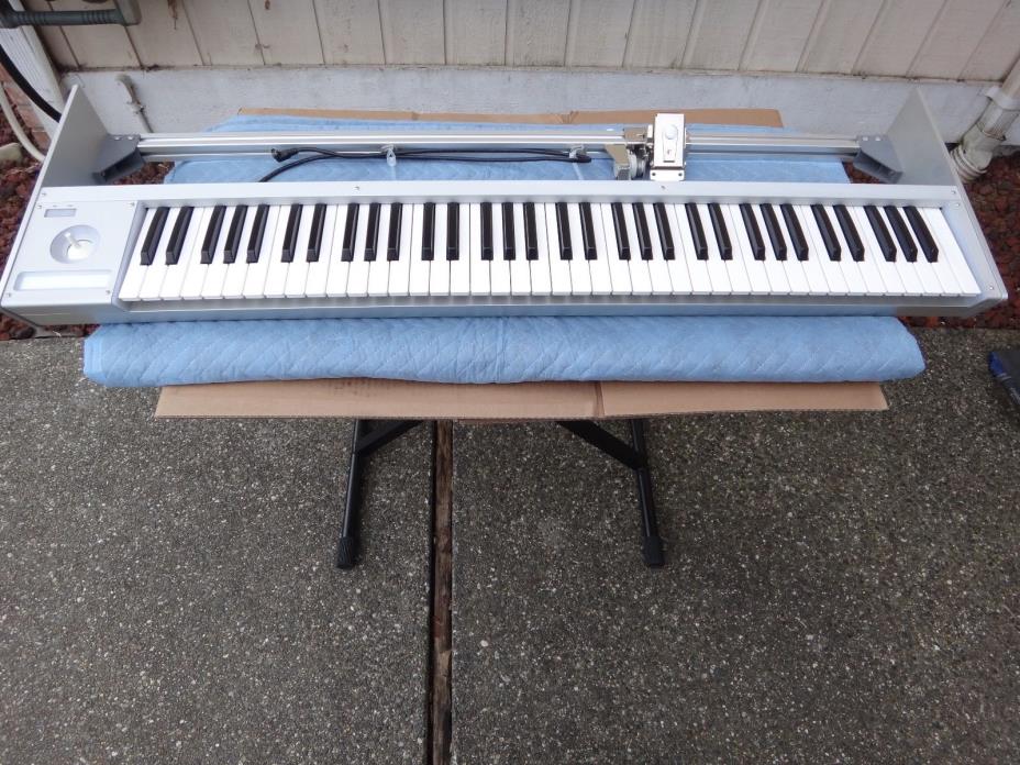 Korg M3-76 Keybed