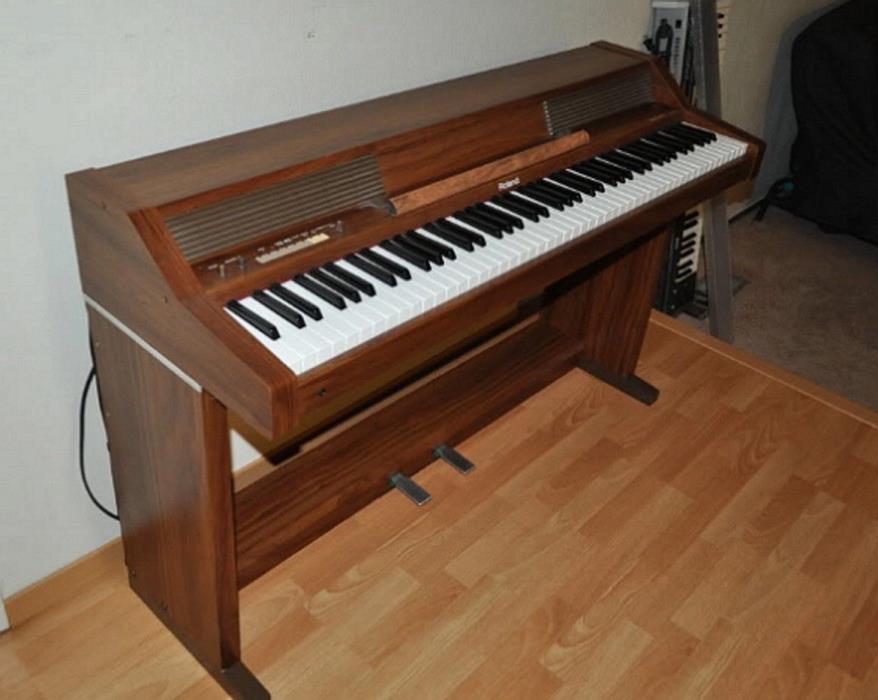 Roland 400 HP Piano