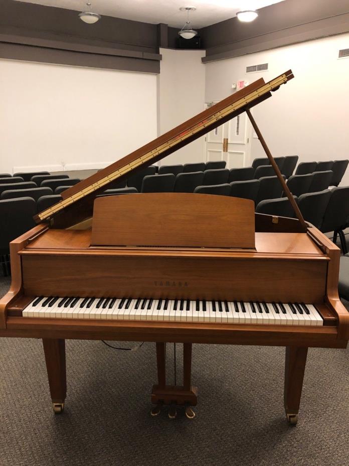 YAMAHA G1 Satin Walnut Baby Grand Piano 5'3