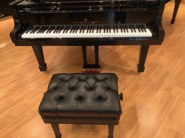 STEINWAY MODEL “B” GRAND PIANO - 4. MONTHS OLD! FREE NATIONWIDE DELIVERY.