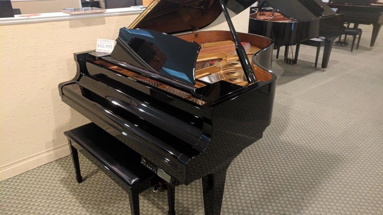 Yamaha DS4 Concert Series Grand Piano Polished Ebony