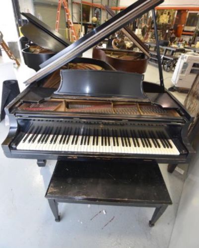 BEAUTIFUL STEINWAY & SONS MODEL B GRAND PIANO