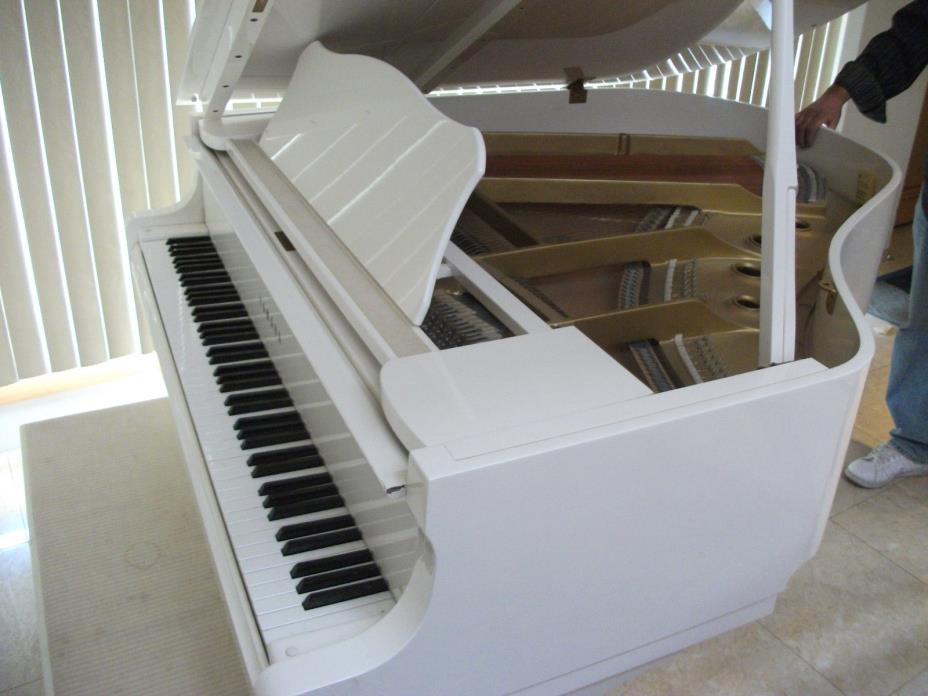 YAMAHA WHITE BABY GRAND PIANO PREVIOSLY OWNED BY BARBARA STRIESAND