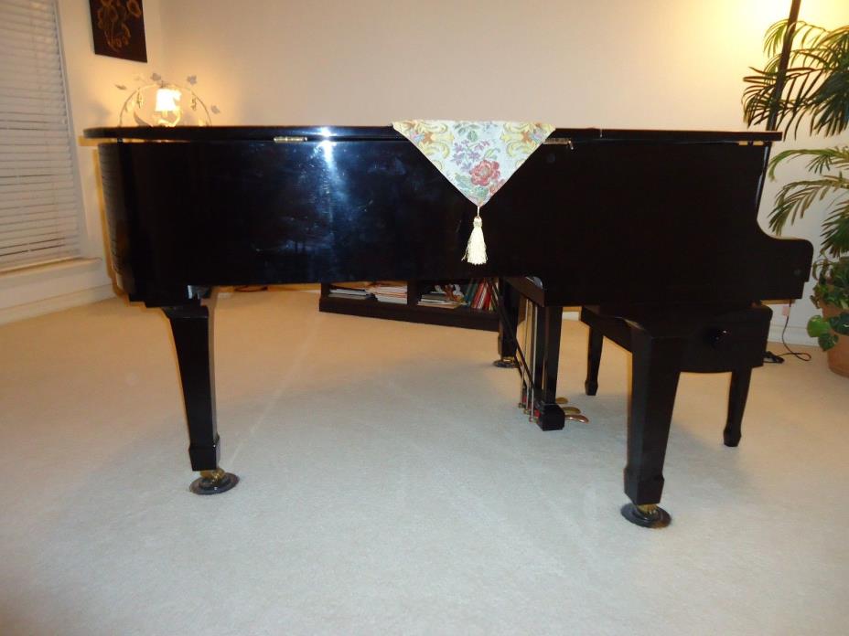 Ebony black 1991 Yamaha G2 grand piano 5'7