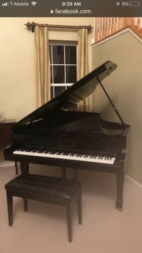Baby Grand piano Black - Hyundai