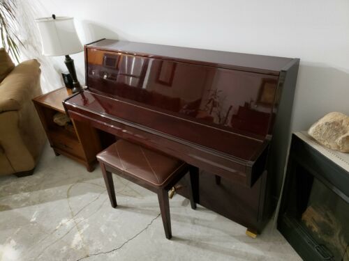 Schafer and Sons VS - 40 upright piano