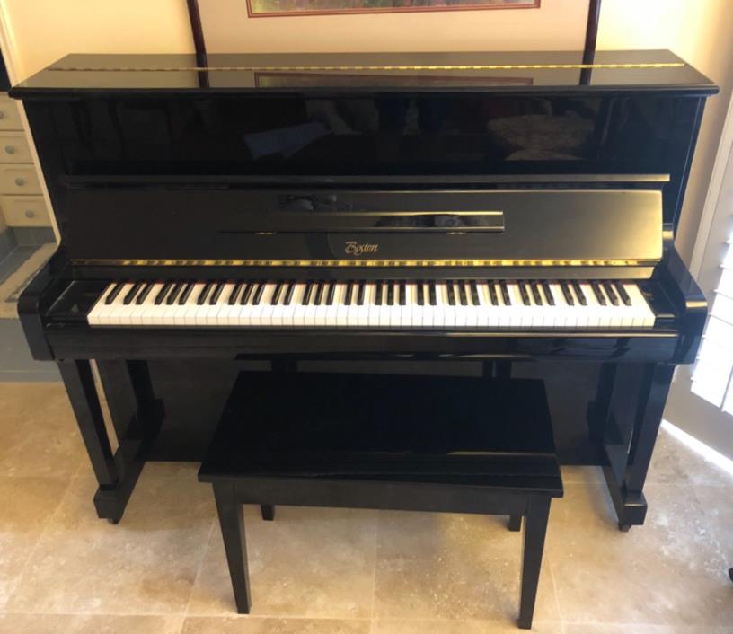 Boston by Steinway Upright Piano UP 118E