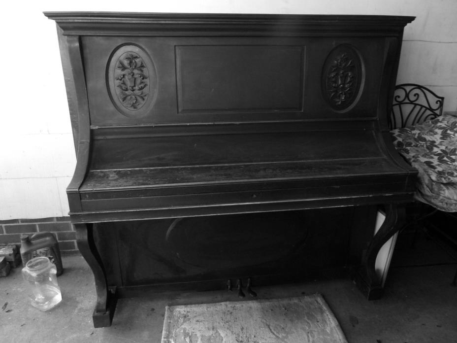 LUGWIG 1900-1901 PIANO UP RIGHT  PICK UP  only/ make offer/ must go