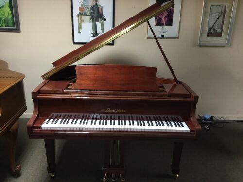 Pearl River baby grand piano model CP 142 gorgeous finish local pick-up only