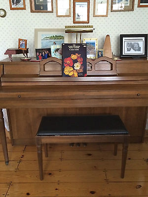 Kimball Whitney Piano, hinged lid storage seat, piano lamp + Metronome Pickup RI