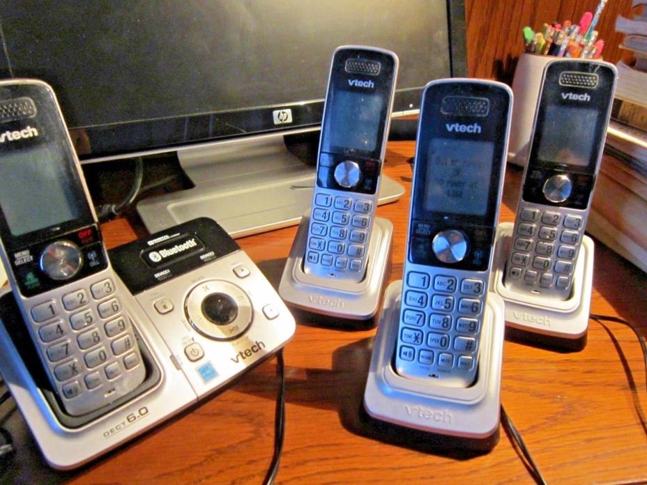4 PANASONIC PHONE SET WITH ANSWERING SERVICE & CALLER ID