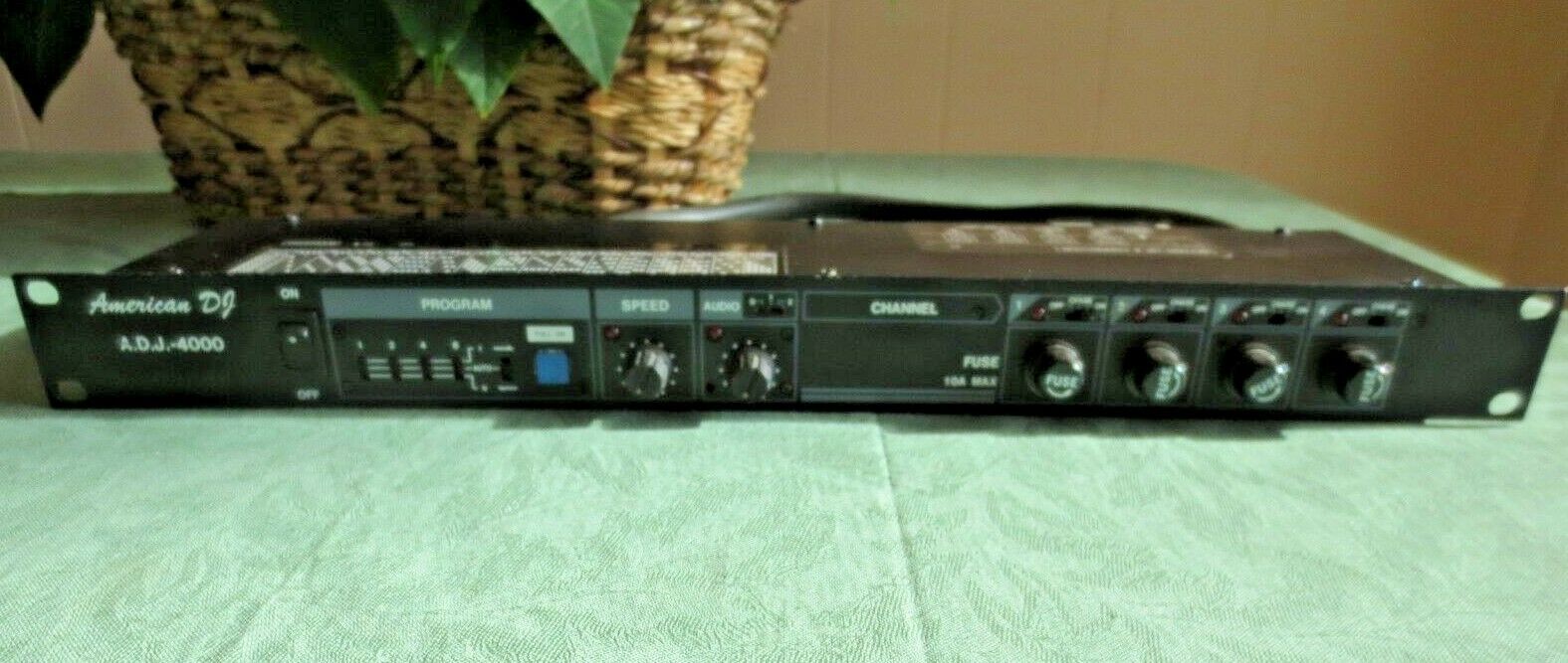 American DJ ADJ-4000 Light Control in Excellent Condition!