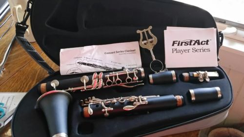 First Act Concert Series Clarinet With Case